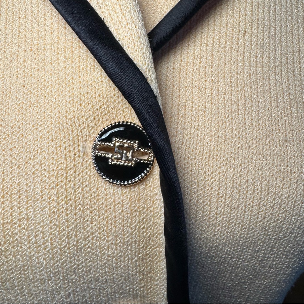 St John Collection Butter Yellow Blazer with Black Trim Sz 2 - Picture 5 of 10